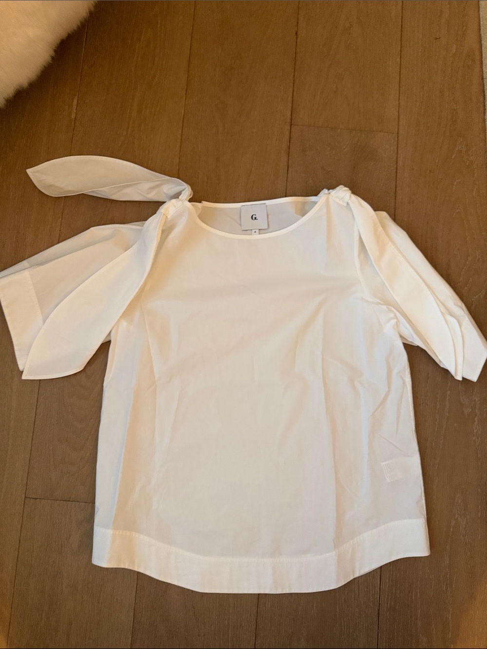 G. Label Goop White Tie-Shoulder Short Sleeve Blouse